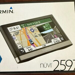 garmin nüvi GPS Navigator in black and silver